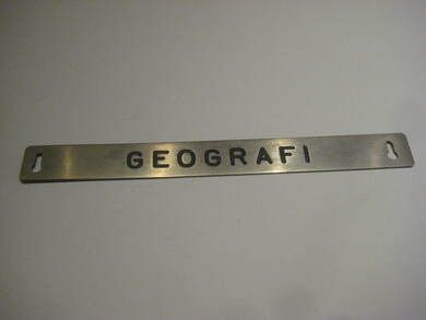 Pent skilt fra 50 tallet, brukt i bibliotek, noe for deg? GEOGRAFI.