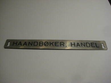 Pent skilt fra 50 tallet, brukt i bibliotek, noe for deg? HAANDBØKER, HANDEL.