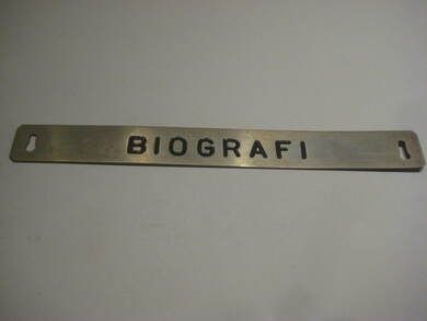 Pent skilt fra 50 tallet, brukt i bibliotek, noe for deg? BIOGRAFI.