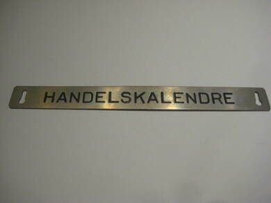 Pent skilt fra 50 tallet, brukt i bibliotek, noe for deg? HANDELSKALENDRE.
