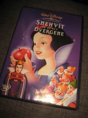 SNEHVIT OG DE SYV DVERGENE
