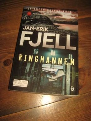 FJELL, JAN ERIK: RINGMANNEN. 2022