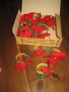 Eske med serviettringer selges under ett