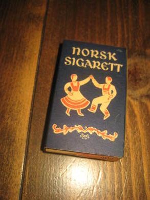 Strøken, uåpna sigaretteske, NORSK SIGARETT, fra Oslo Tobaksgfabrikk, 40 tallet.