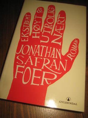 FOER: EKSTREMT HØYT & UTROLIG NÆRT. 2005