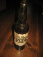 Flaske uten innhold, SILVER WHITE PORT, fra Vinmonopolet, 50 tallet.