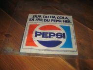 Str&oslash;kent og ubrukt plastnett med reklame for PEPSI 70-80 tallet