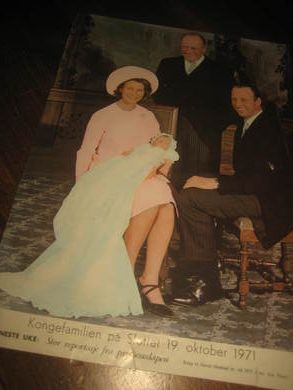 Bilde: Kongefamilien p&aring; Slottet 1971