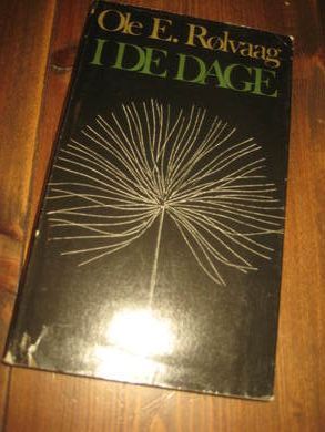 RØLVAAG: I DE DAGE. 1975
