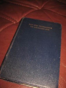 DET NYE TESTAMENTET OG SALMENES BOK. 1958