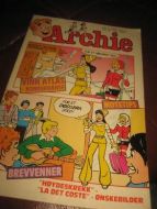 1989,nr 002, ARCHIE. Helsides bilde av SAMANTHA FOX på baksida.