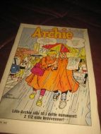 1988,nr 004, ARCHIE. Helsides bilde av  ANNIE LENNOX på baksida.