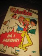 1983,nr 001, ARCHIE. Helsides bilde av  på baksida.