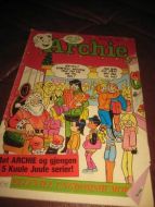 1988,nr 012, ARCHIE. Helsides bilde av WENDY på baksida.