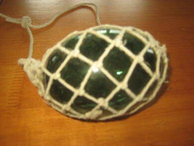 Gammel kavlkule brukt ved garnfiske i eldre tider Dette er den tykke kula som er sjelden Lys grønn meget pen seis Dette er kule nr 9