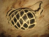 Gammel kavlkule fra tidleg 1900 brukt ved garnfiske i gamle dager Lys grønn tykk utgave som er den sjedneste dette er kule nr 48