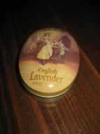 Såpe eske i blikk ENGLISH LAVENDEL oval ca 9 cm i diameter