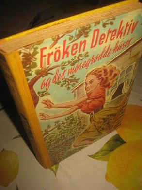 Keene Carolyn: Frøken Detektiv og og det mosegrodde huset Bok nr 22 1958