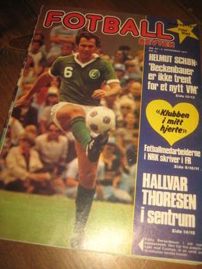 1977 nr 044 FOTBALL REVYEN