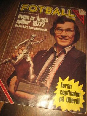 1977 nr 042 FOTBALL REVYEN