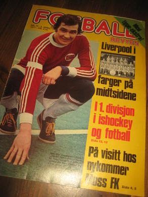 1977 nr 014 FOTBALL REVYEN