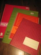 Lot med ubrukte skrivebøker fra 80 tallet selges samla