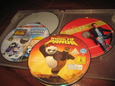 Lot med 4 cd Selges under ett