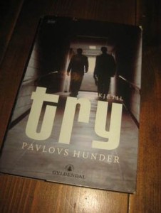 TRY KJETIL: PAVLOS HUNDER 2002