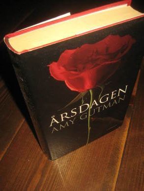 GUTMAN AMY: &Aring;RSDAGEN 2004