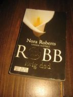 ROBERTS NORA: FARLIG DØD 2004