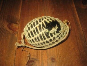 Gammel oval kavlkule tykk type som er den mest sjeldne brukt ved garnfiske i gamle dager