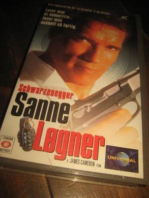 SANNE LØGNER 18 ÅR 1994