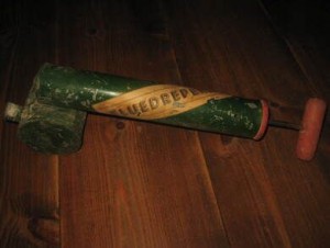 Hagesprøyte FLUEDREPER ca 37 cm lang 50-60 tallet