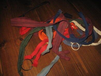 Lott med eldre glidlås selges under ett Dette er pakke nr 1