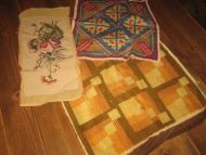 Lott med klokkestreng og puter klare til montering selges under ett