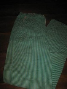 Ubrukt herrebukse fra avvikla landhandel p&aring; 60-70 tallet pen i din krambod Gr&oslash;nnstripete