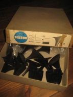 Eske med innhold med heler til damesko AS60 80 tallet Dette er nr 2