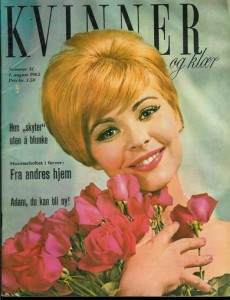 1962,nr 31,                    KVINNER og klær