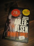 ADLER OLSEN: KVINNEN I BURET. 2012.