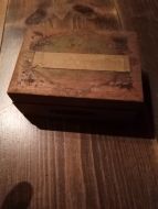 Lite pent treskrin 12_9 cm stort 5 cm høgt 30-40 tallet