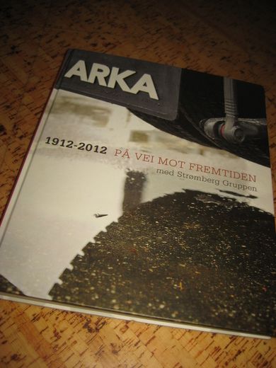 1912-2012. PÅ VEI MOT FREMTIDEN med Strømberg gruppen. 