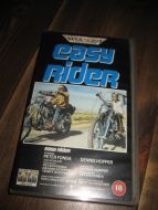 EASY RIDERS 18 ÅR 98 MIN