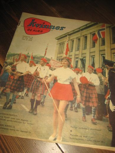1955 nr 019 kvinner OG KLÆR