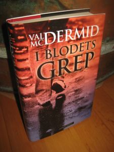 DERMID: I BLODETS GREP. 2010.