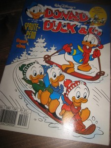 2001,nr 004, DONALD DUCK & CO.
