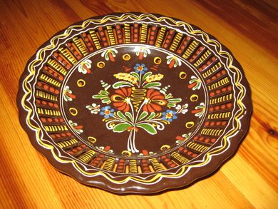 Meget pent fat i keramikk 30 cm i diameter