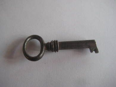 Gammel nøkkel, ca  3.5 cm lang, noe for din samling? Detter nøkkel nr 7