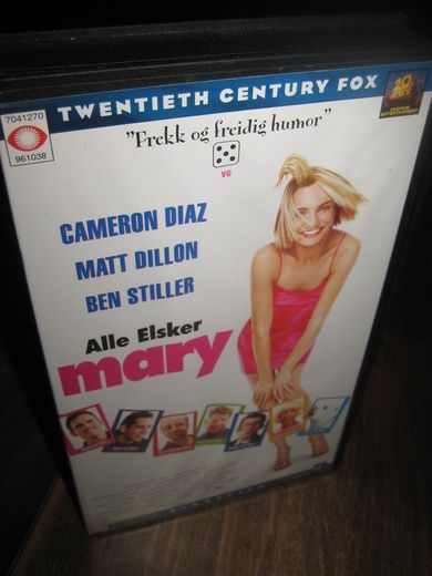 ALLE ELSKER MARRY 1998 15 ÅR 117 MIN