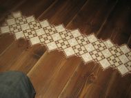 Pen heimebrodert duk ca 95*22 cm stor