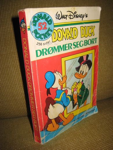 DONALD DUCK DRØMMER SEG BORT Bok nr 052